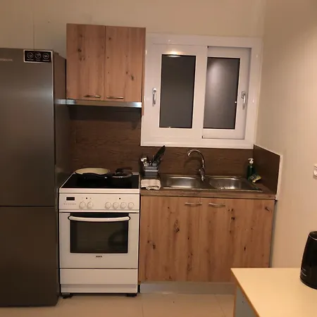 アパート Euphoria Homes アルゴストリオン